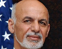 Afghan president arrives in Islamabad to revive Taliban talks