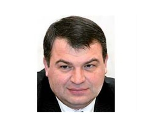 Ex-Russia defence chief faces graft charges
