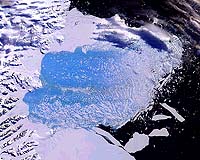 Antarctic ice shelf collapse explained