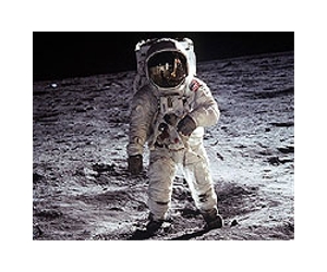 Neil Armstrong says Obama 'poorly advised' on space