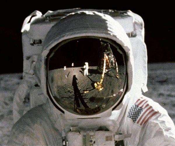 Buzz Aldrin's famous 1969 moon walk picture sells at auction