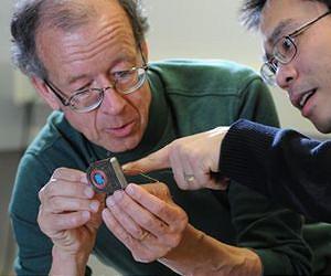 Brown unveils novel wireless brain sensor
