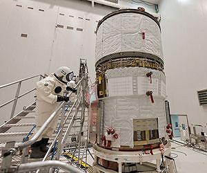 ATV Albert Einstein installed on Ariane 5 launcher