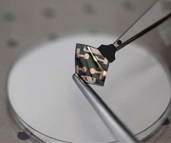 HKUST advances nanoscale research to enhance perovskite solar cell efficiency