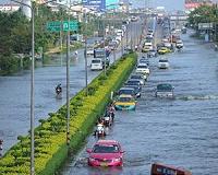Worst rain 'in 30 years' heaps misery on flood-hit Thai south