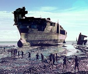 Bangladesh shipyards back in business