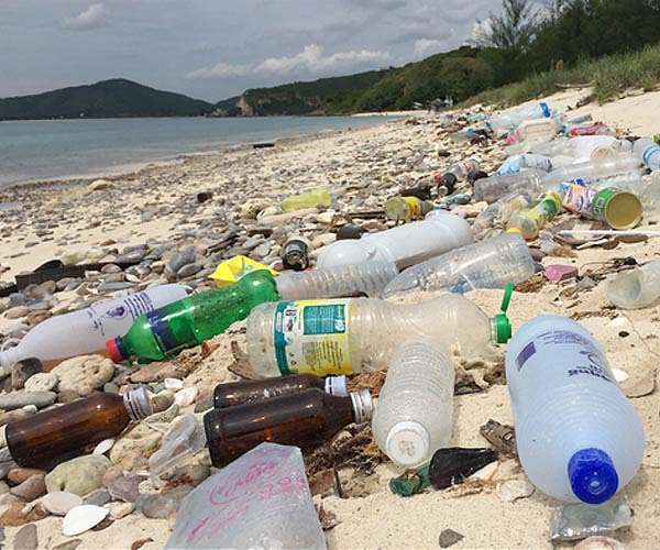 US adopts plan to phase out single-use plastics at national parks