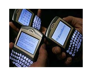 BlackBerry, Facebook met over potential bid: report