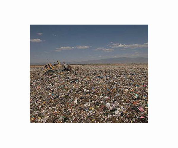 Chile's desert dumping ground for fast fashion leftovers