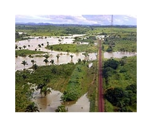 Brazil leader overflies flood-hit region