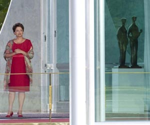 Brazil's Rousseff to raise 'currency war' in US