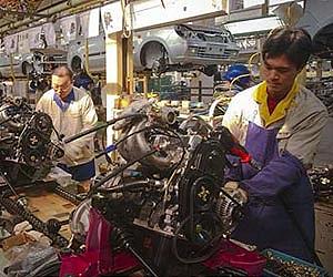 Basic factory salary in China leaves workers hurting