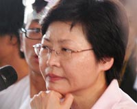 Hong Kong leader condemns 'extremely violent' protests