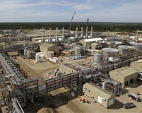 Canadian Oil Sands declares independence