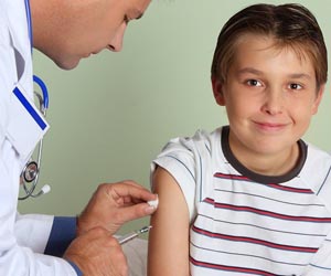 Scientists Favor Needles Over Tablets For Global Vaccinations