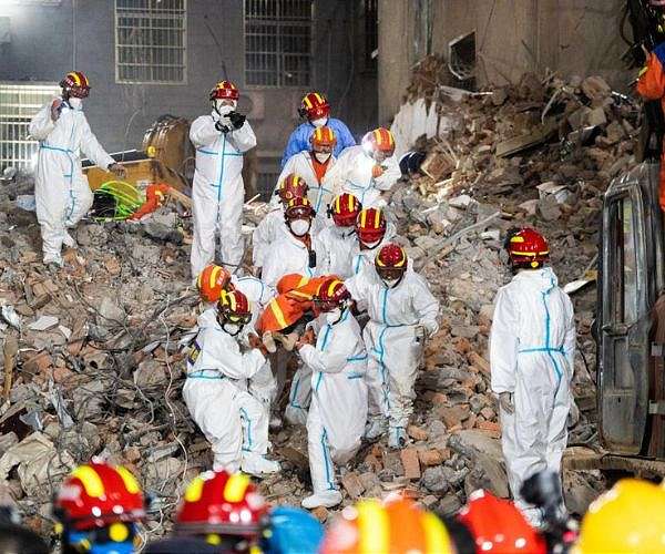 China building collapse death toll rises to 53