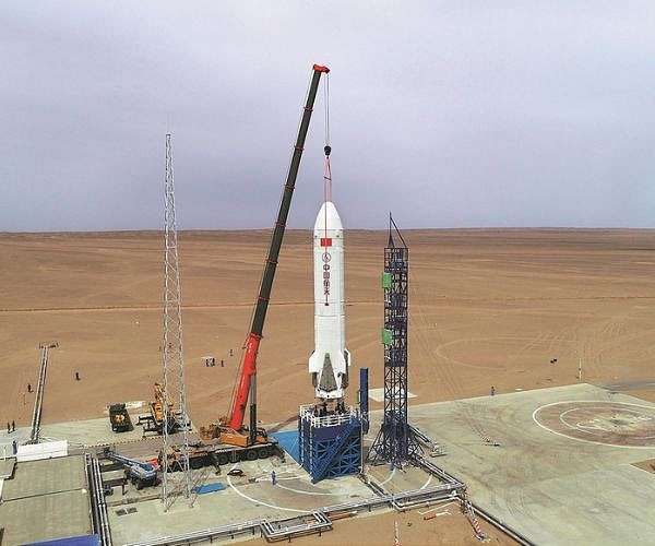 Reusable carrier rocket completes critical hop test