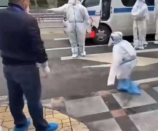 China scrubs reports of teen quarantine death from internet