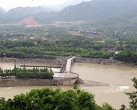 Critical moment for China's 'quake lake', Wen warns