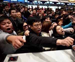 Thousands stuck in China airport as country freezes