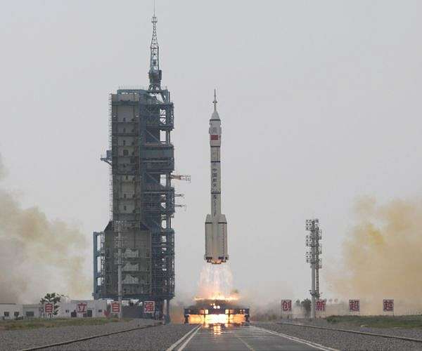 China's 'space dream': A Long March to the Moon and beyond