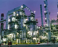 China emerges as new energy 'center of gravity'