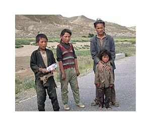 Children 'left behind' in China's rush to the cities