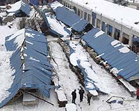 China sends in army to battle snow chaos