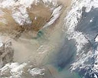 Heavy dust storm enshrouds Beijing