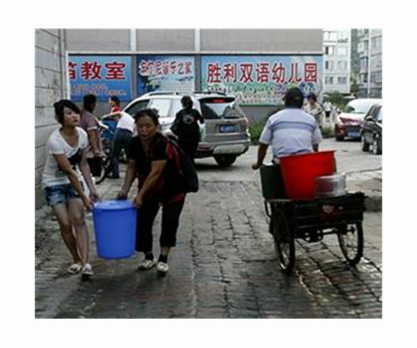 Battle the algorithms: China's delivery riders on the edge