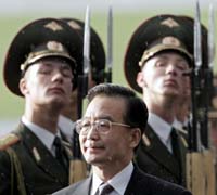 China's Wen praises new Japan govt