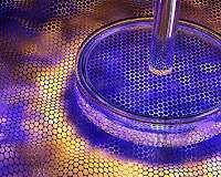 Researchers control the properties of graphene transistors using pressure