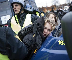 Greenpeace Copenhagen gatecrashers get wrists slapped