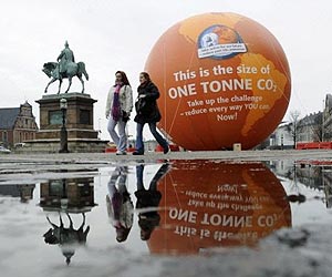 Three Britons charged in Belgian CO2 fraud probe