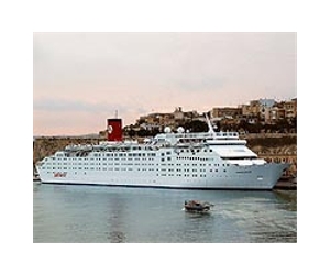 Sydney navy base opened to cruise ships