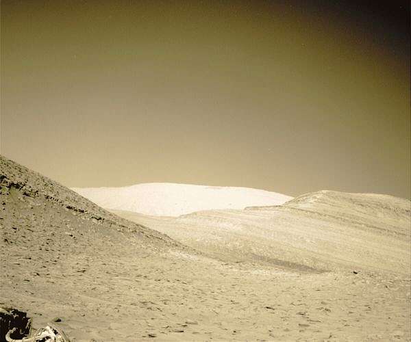 Remotely waiting in Gale: Sols 3832-3833