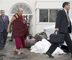 China indicates hard line on Dalai Lama succession