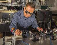 'Quantum radio' may aid communications and mapping indoors, underground and underwater