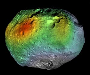 Dawn Sees Hydrated Minerals on Giant Asteroid