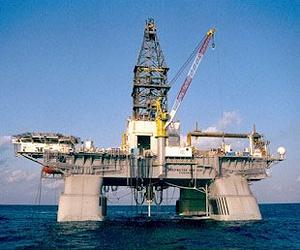 Battle of oil titans as BP seeks to shift blame for spill