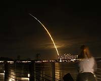 Shuttle Discovery heads for space station