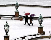 Snowstorms Kill Four Bring Traffic Chaos To Europe