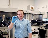 Chemists create vitamin-driven battery