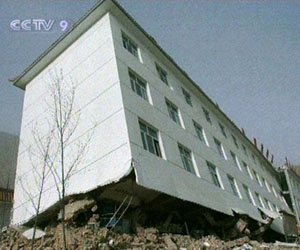 China quake toll tops 600 as rescuers struggle