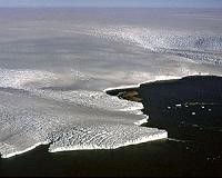 'Sleeping giant' glacier may lift seas two metres: study