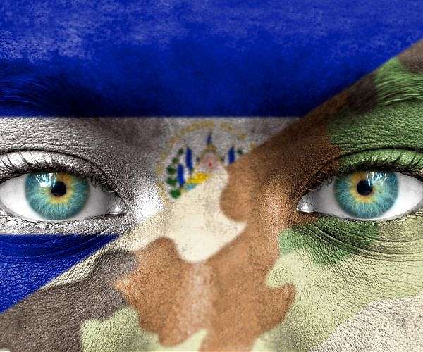 El Salvador troops blockade region in gang crackdown