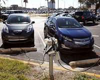 Gas-powered vehicle about twice as costly to drive as an electric