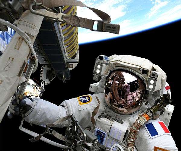 Dates set for Space Station change of command as Franco-German relations awarded Media prize