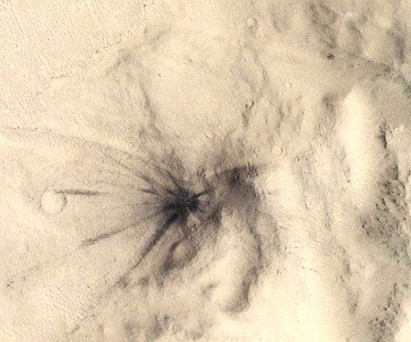 Meteor collision shakes Mars recorded by InSight