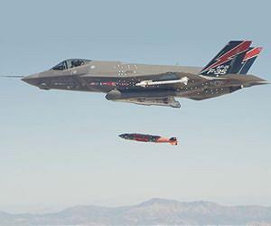 F-35A Completes First In-Flight Weapons Release